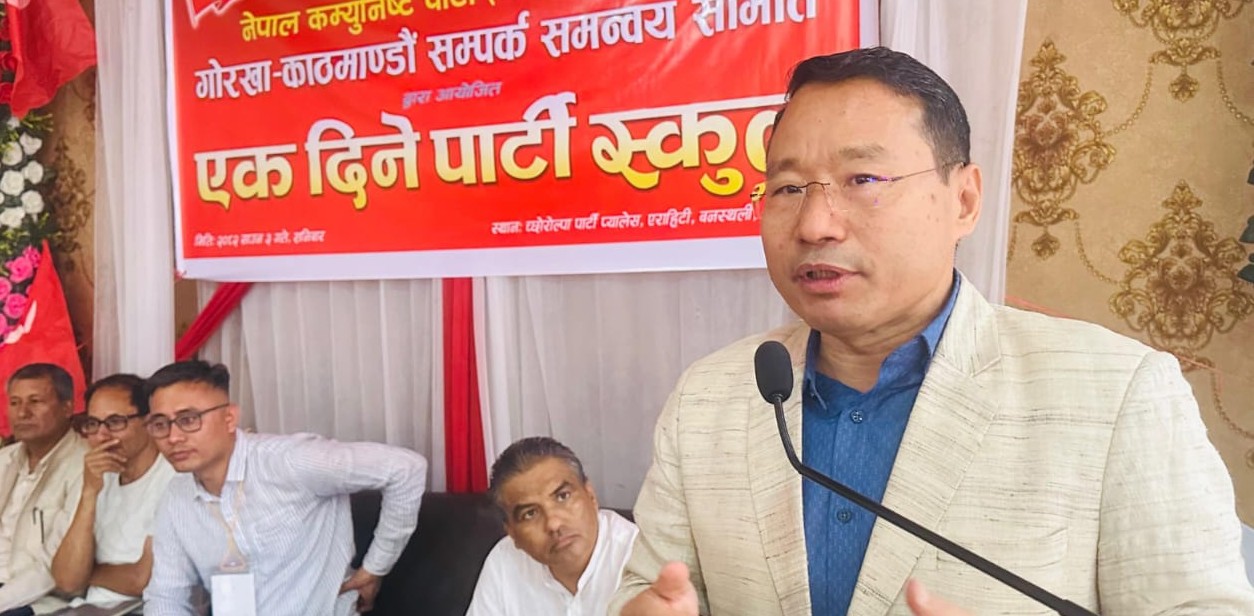 प्रधानमन्त्री ओलीले राजनीतिक प्रतिशोध लिइरहेको वर्षमानको आरोप