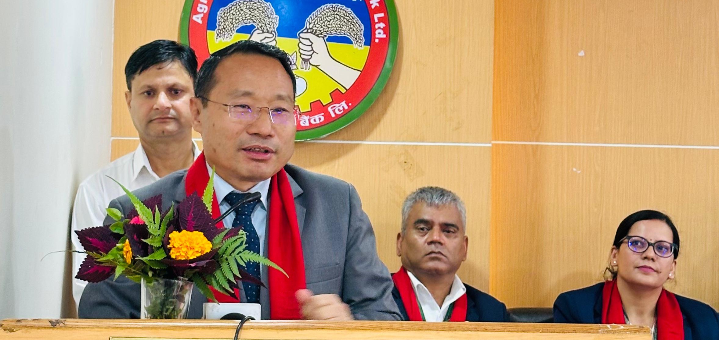सरकारको आलोचना गरेका पुनले गरे गभर्नरको प्रसंशा, मौद्रिक नीतिबारे के भने ?