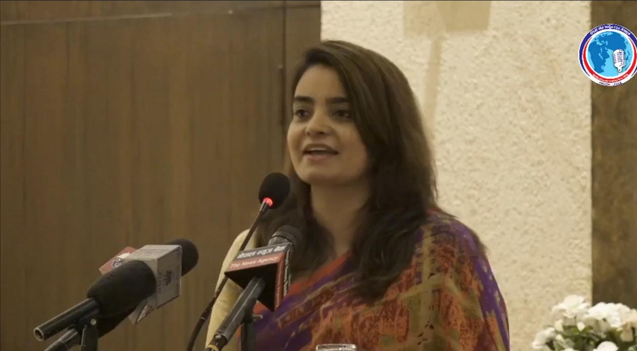 एमालेको निर्णयपछि उषा किरणको भावुक सन्देश- नैतिक समर्थन पनि गर्न नसकिने तहमा पुर्‍याउने रहेछन्
