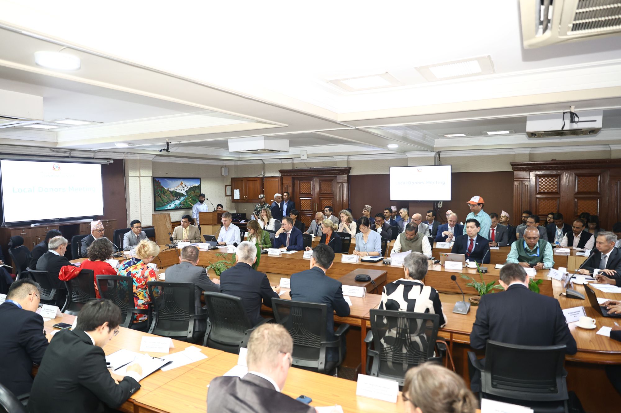 स्थानीय विकास साझेदारहरूसँग अर्थमन्त्रीले गरे छलफल