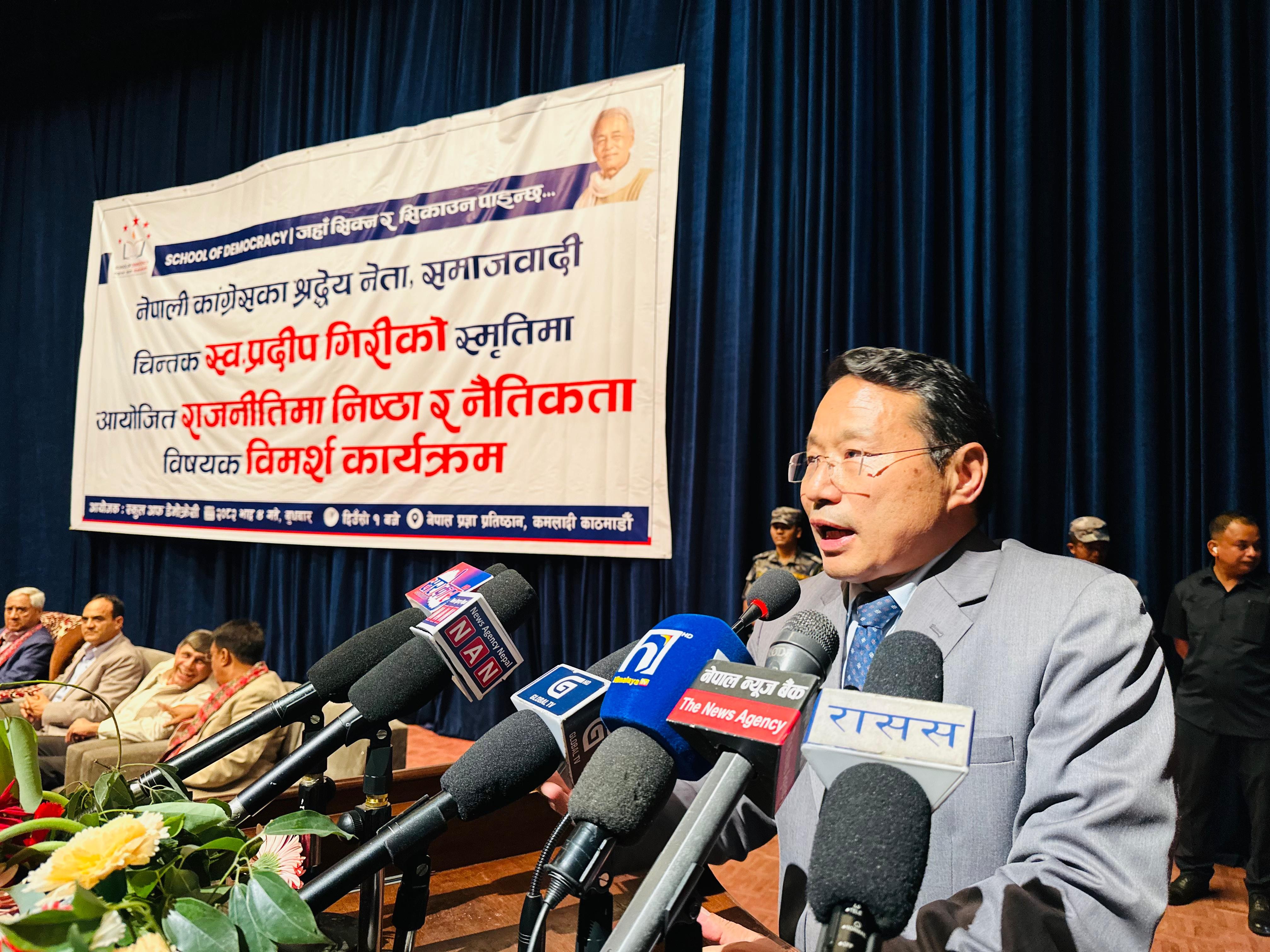 वर्षमान पुन भन्छन्– कांग्रेस–एमालेले राज्य शक्तिको दुरुपयोग रोक्नुपर्छ