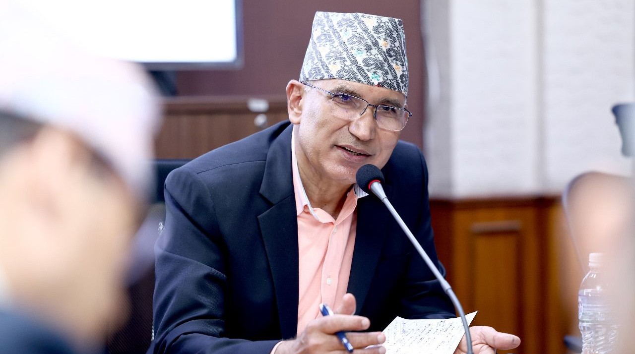 अर्थमन्त्री पौडेलद्वारा समयतालिका बनाएर बजेट कार्यान्वयन गर्न सचिवहरूलाई निर्देशन