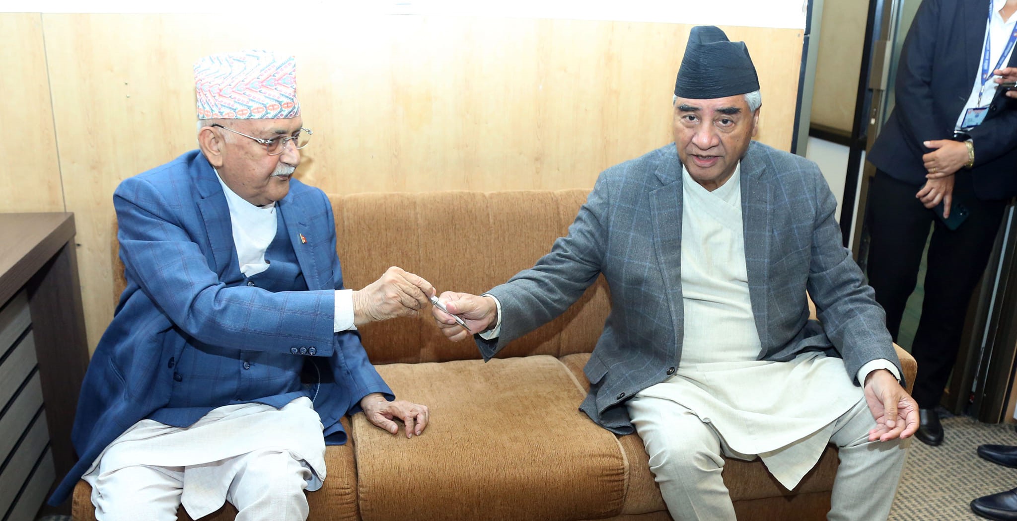 जेन-जी आन्दोलनले संकटमा गठबन्धन, कांग्रेसमाथि सरकार छाड्न दबाब