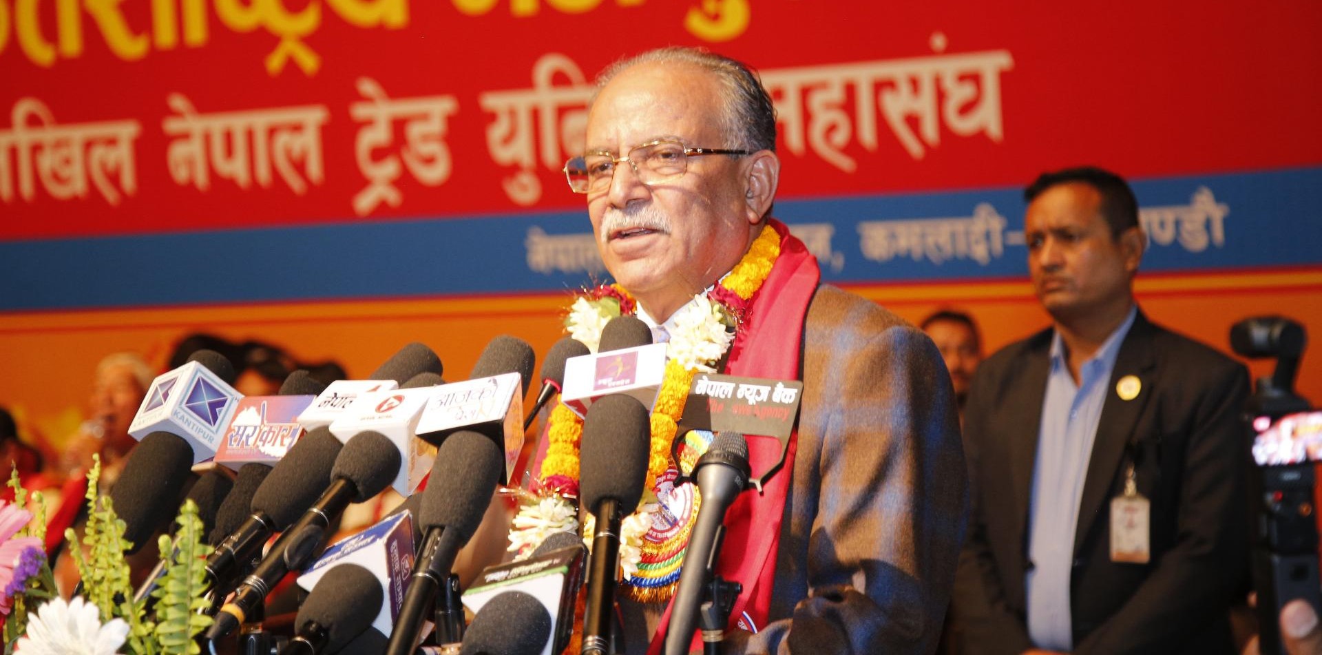 समाज विकासको प्रणेता श्रमिक हुन्: अध्यक्ष प्रचण्ड